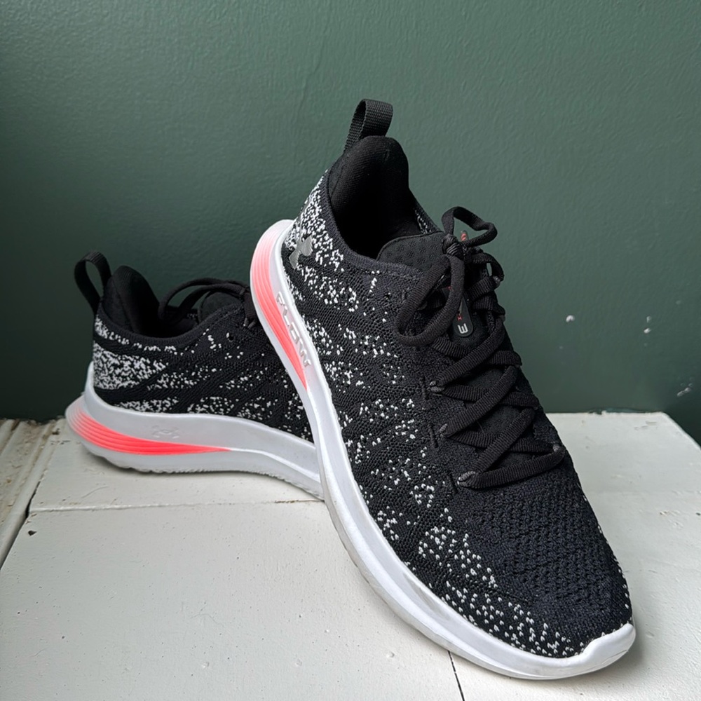 Under Armour Velociti 3 shoe